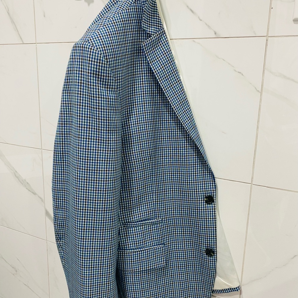 Like New size 42R Classic Blazer